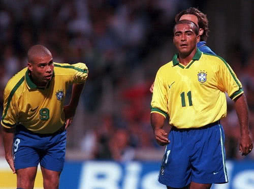 罗马诺：沙特方面一直有意莱万 ，但球员目前想专注于巴萨